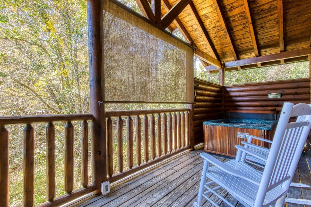 Dog Friendly, Romantic Mtn Getaway Hot Tub Pool Gatlinburg Exterior foto