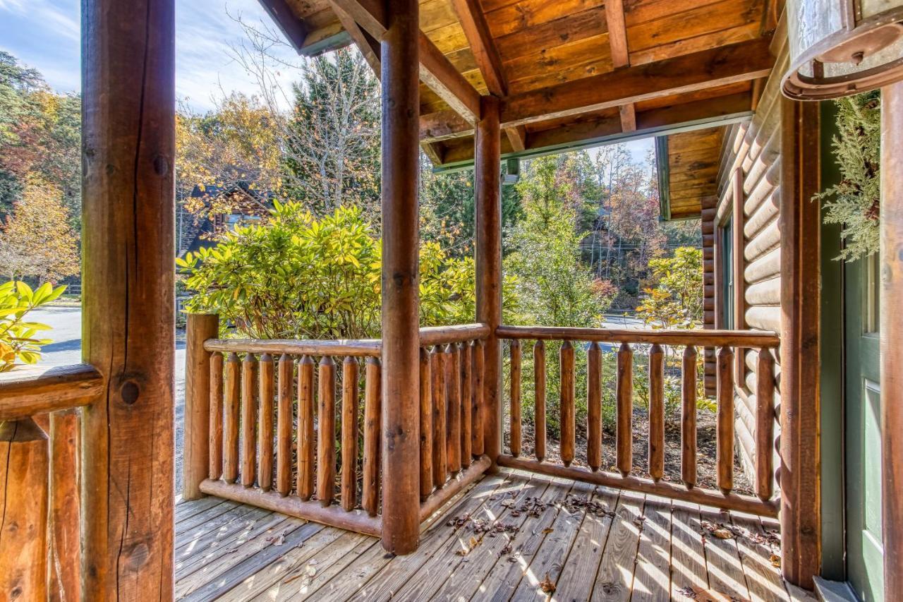 Dog Friendly, Romantic Mtn Getaway Hot Tub Pool Gatlinburg Exterior foto