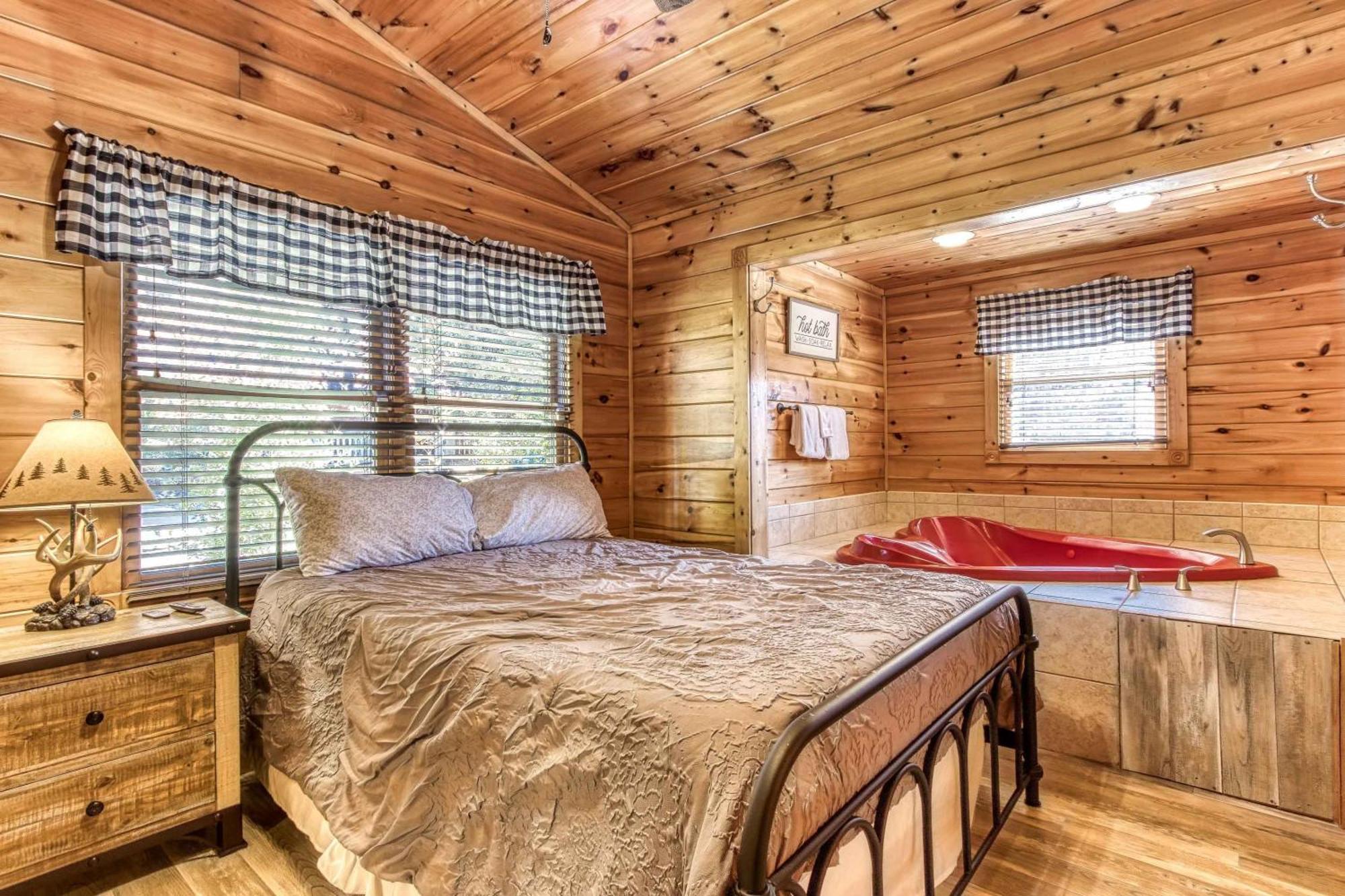 Dog Friendly, Romantic Mtn Getaway Hot Tub Pool Gatlinburg Exterior foto