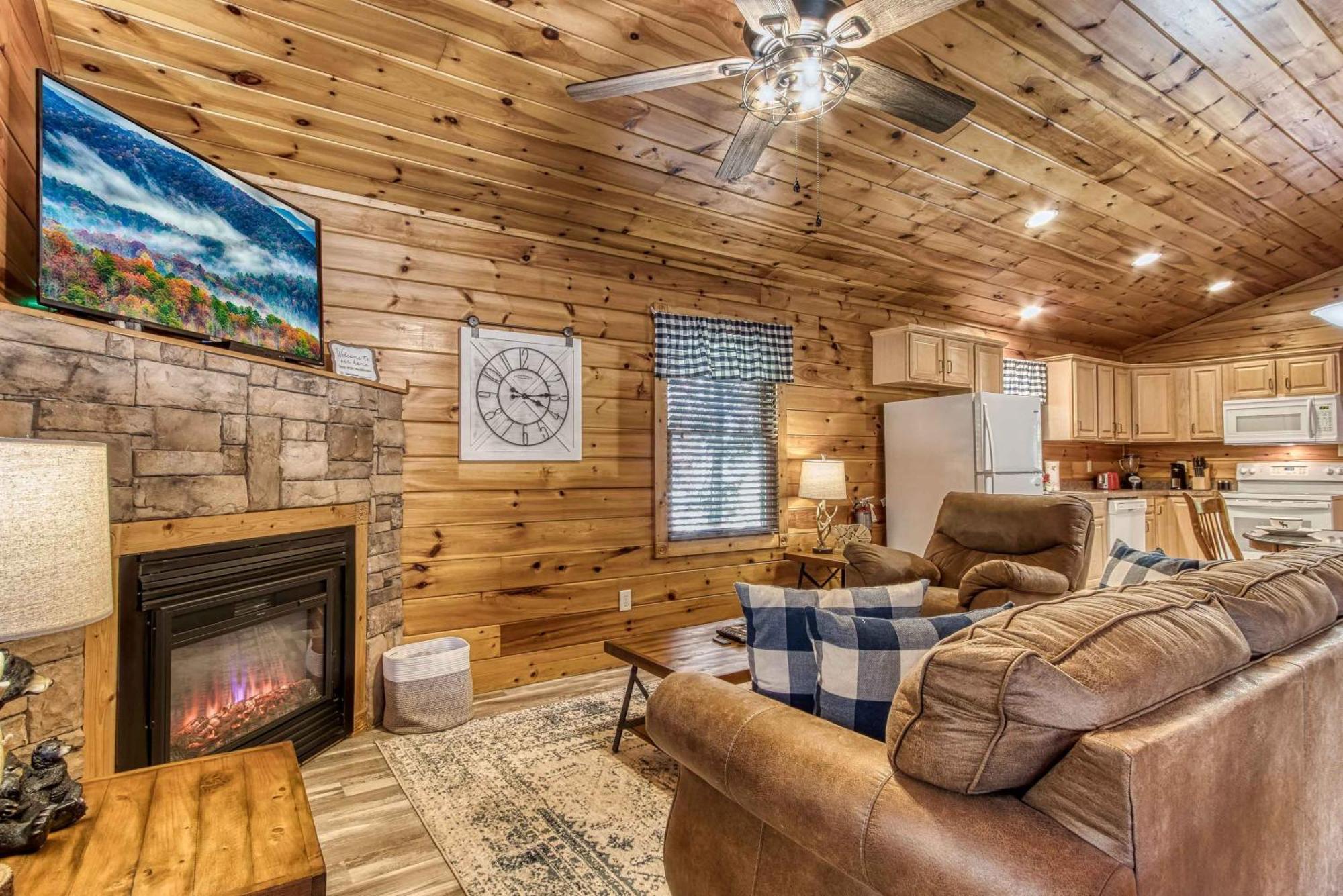 Dog Friendly, Romantic Mtn Getaway Hot Tub Pool Gatlinburg Exterior foto