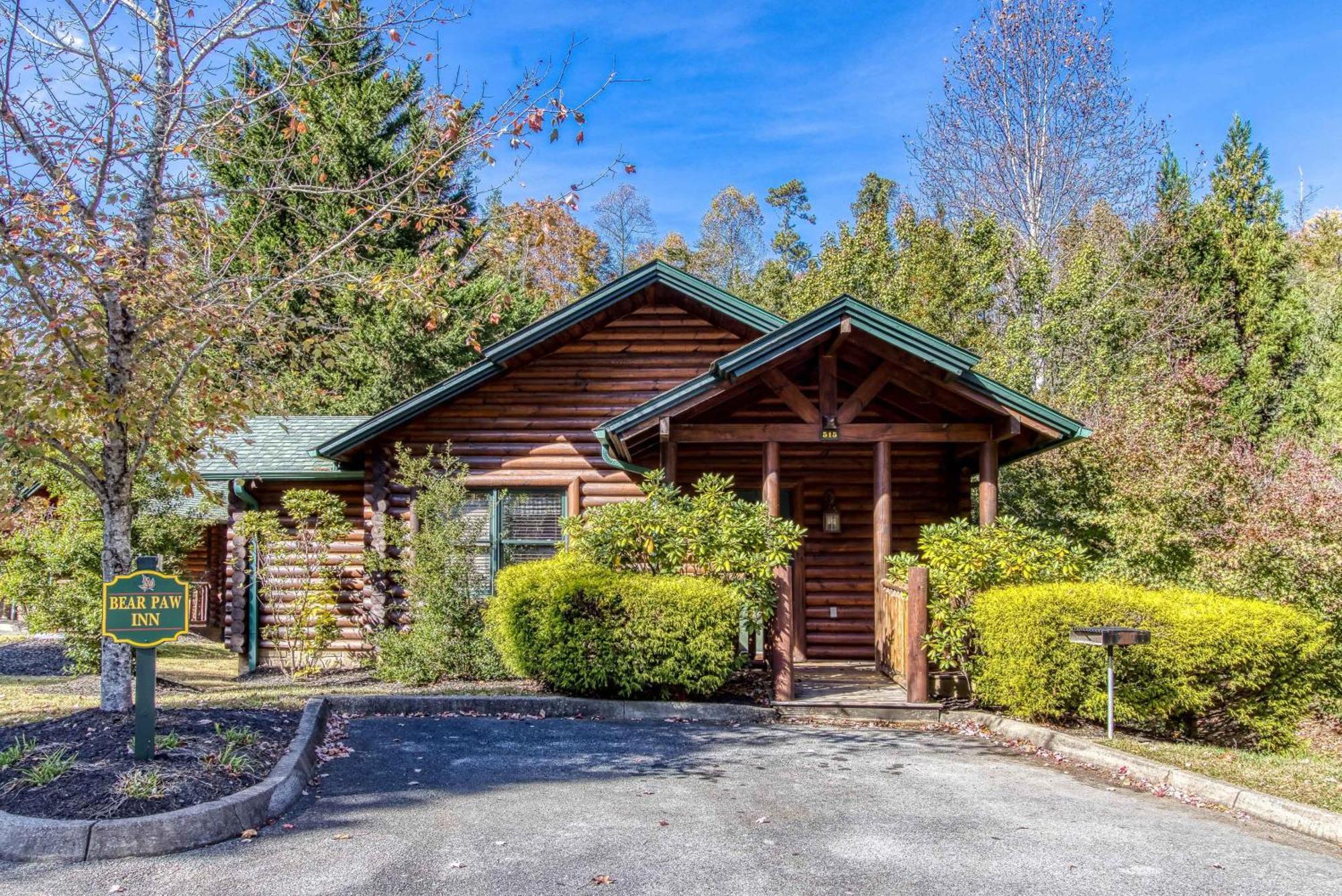 Dog Friendly, Romantic Mtn Getaway Hot Tub Pool Gatlinburg Exterior foto
